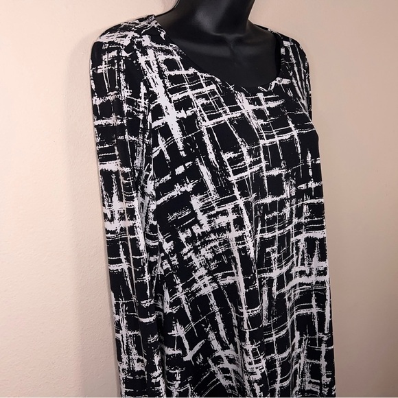 Small Rafaella Black White Print Blouse Top Stretch Asymmetrical Abstract Print - Picture 5 of 12